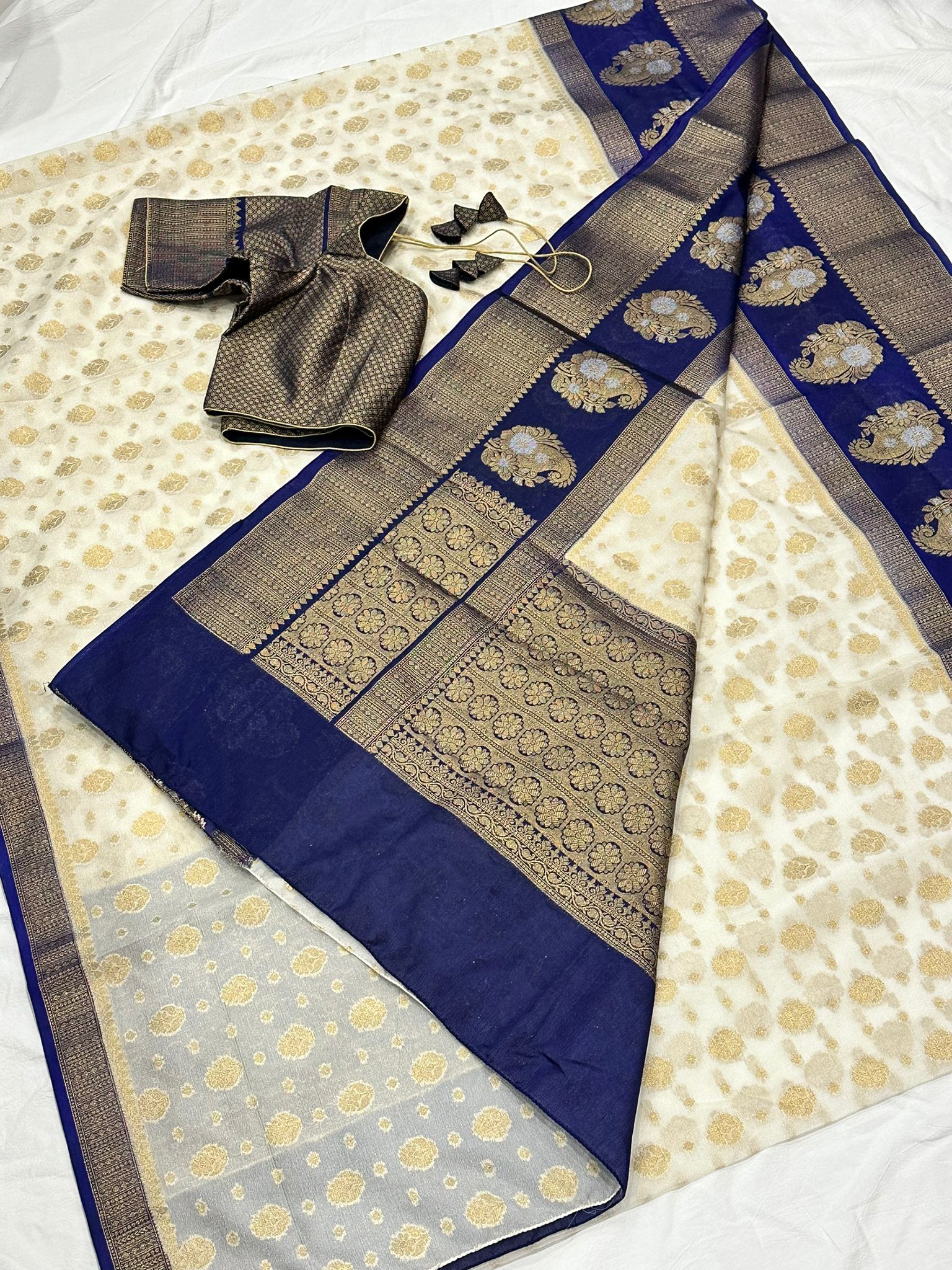 Traditional Banarasi Warm Saree with Stitched Blouse